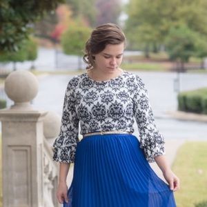 Hold - Dainty Jewells damask layering top XL